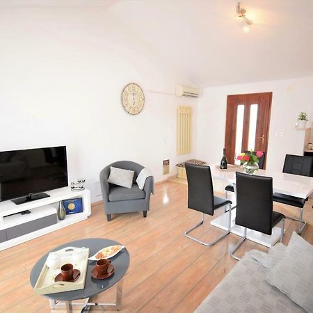 Apartment Vita Vodnjan Bagian luar foto