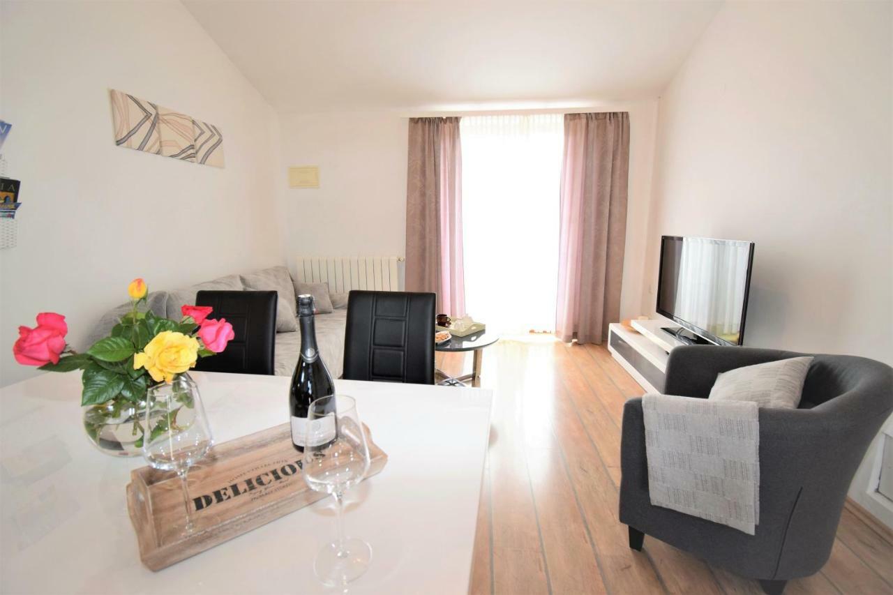 Apartment Vita Vodnjan Bagian luar foto