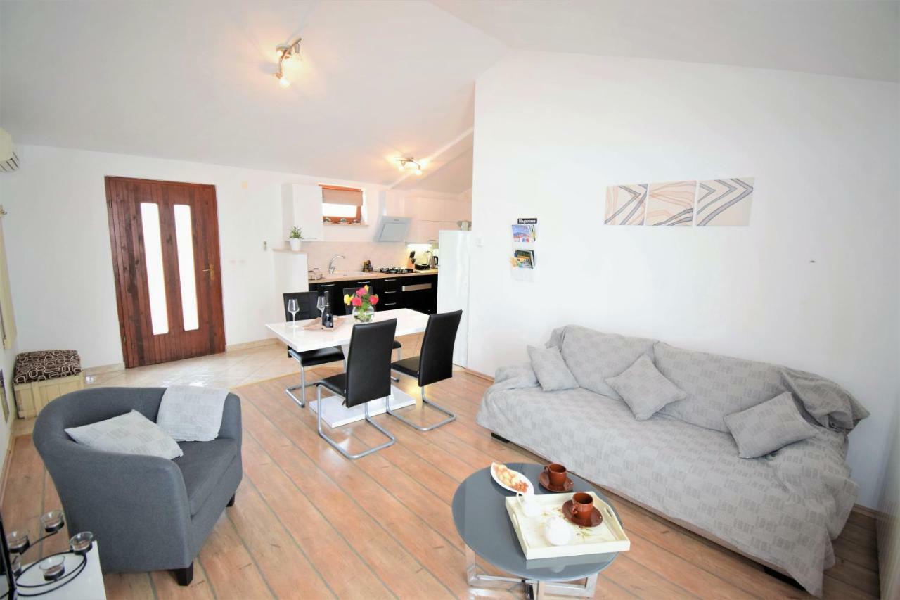 Apartment Vita Vodnjan Bagian luar foto