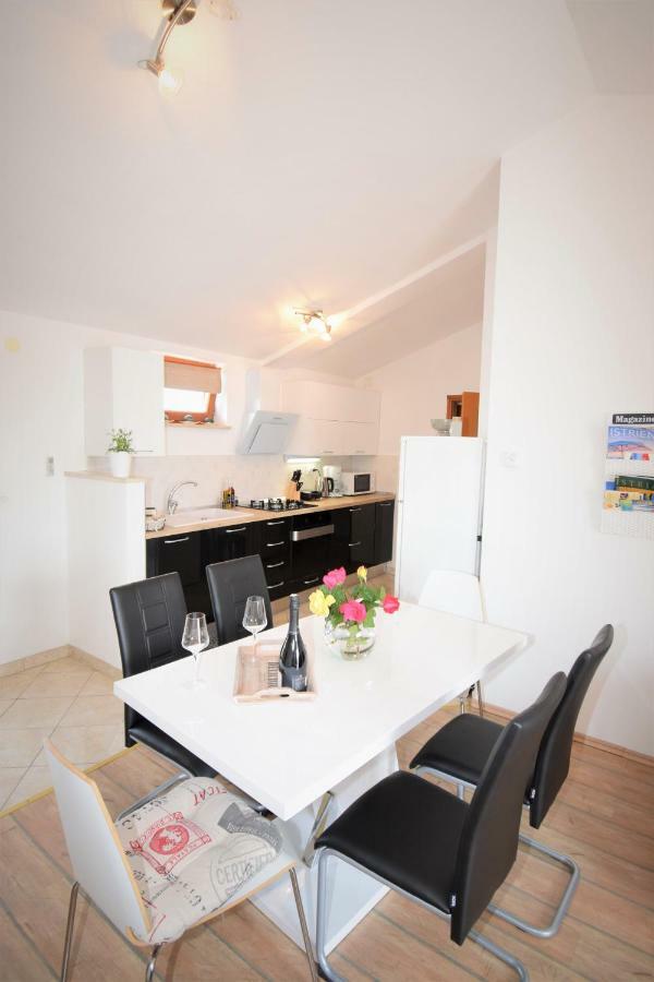 Apartment Vita Vodnjan Bagian luar foto